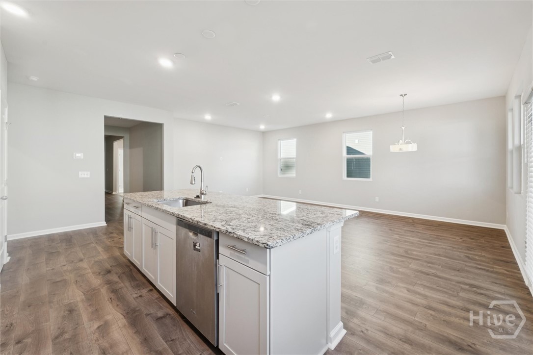 327 Serengeti Boulevard