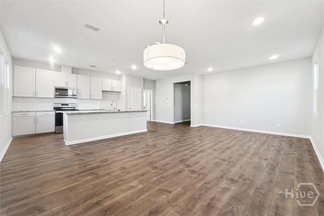 327 Serengeti Boulevard