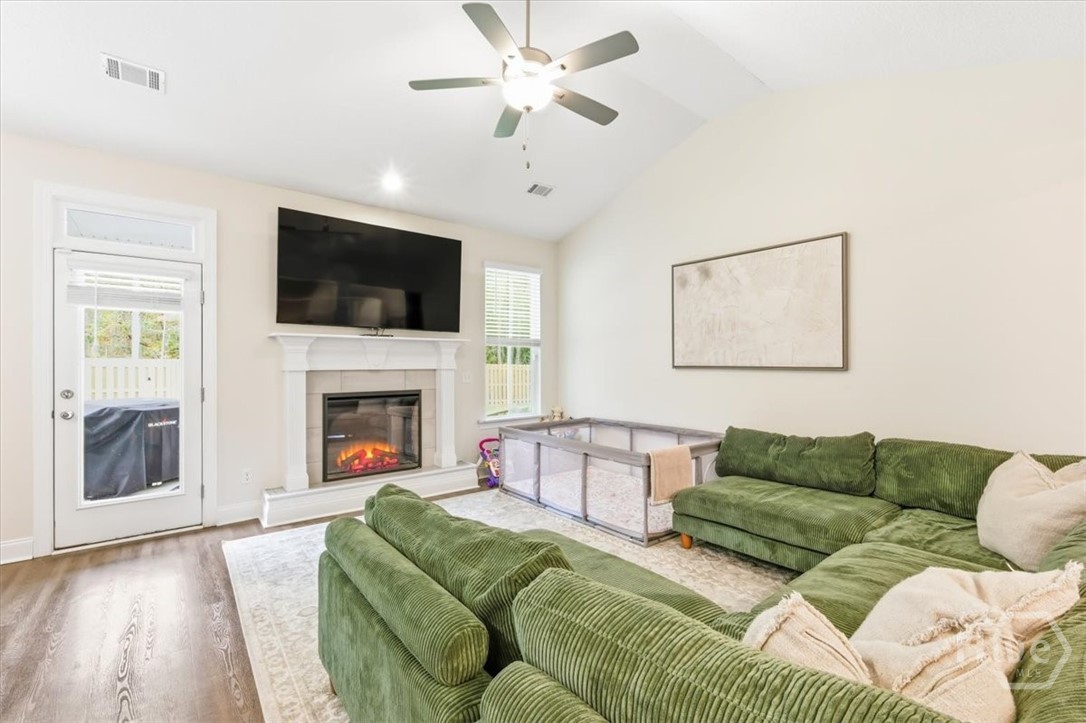 82 Oakmont Drive