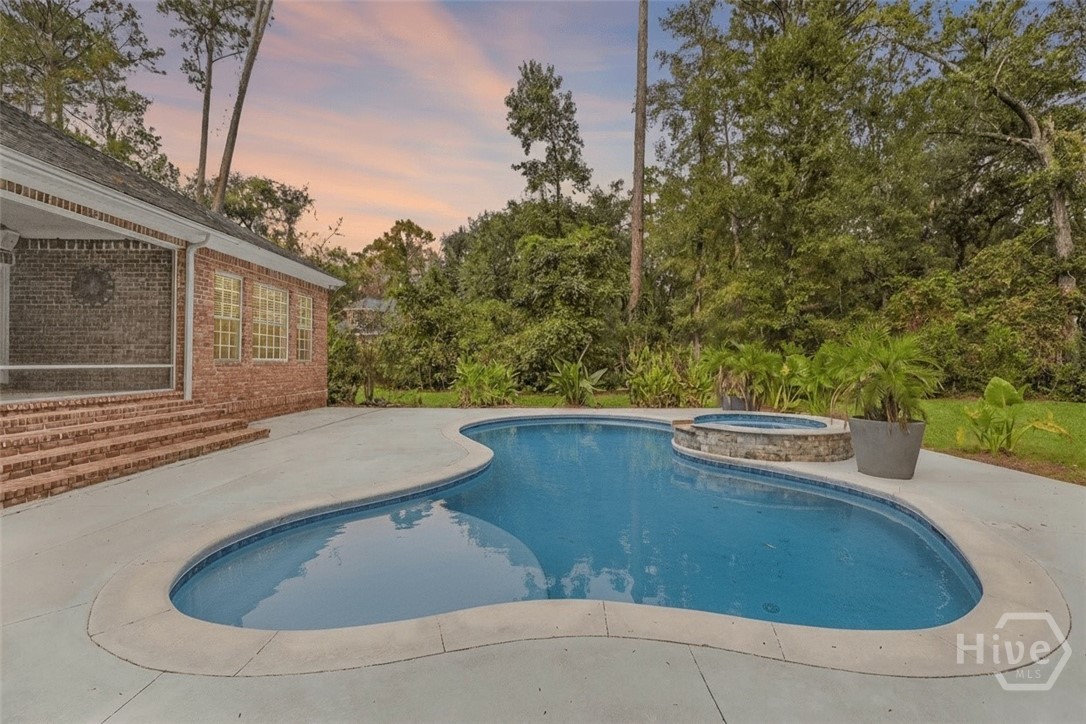 335 Buckland Hall Road