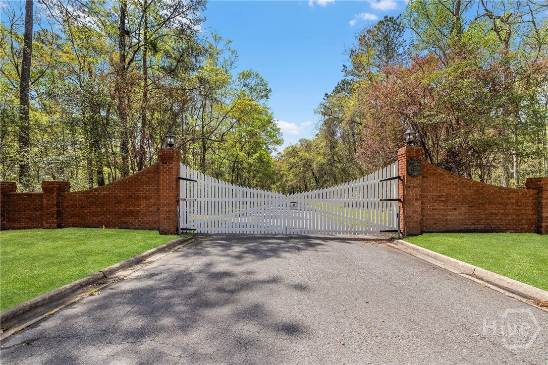 335 Buckland Hall Road