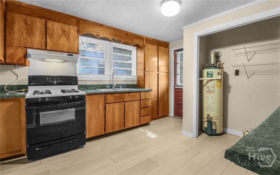 811 W 52nd Street A