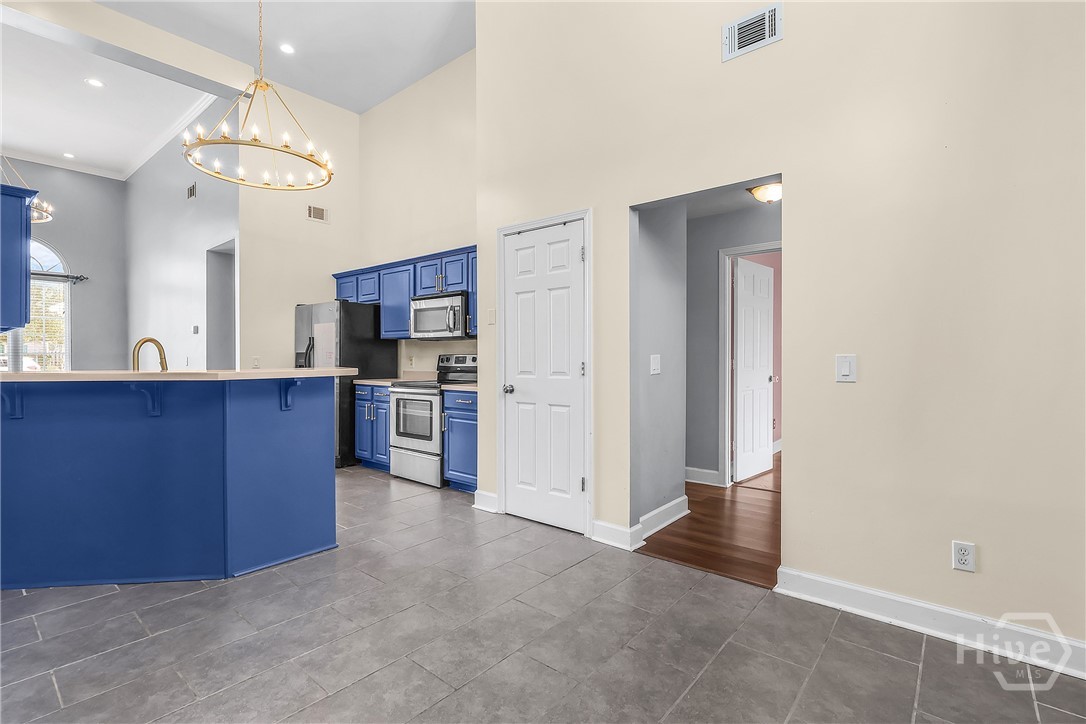 121 Legends Road
