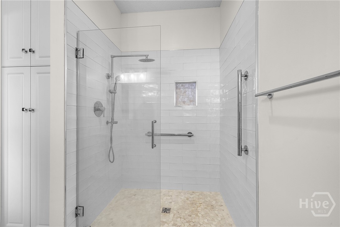12 Kingslan Court
