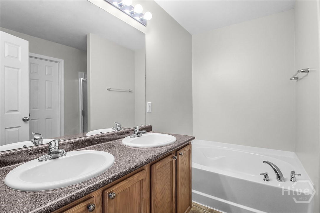 147 Fox Glenn Court
