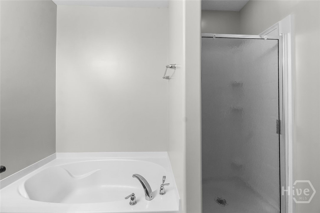 147 Fox Glenn Court