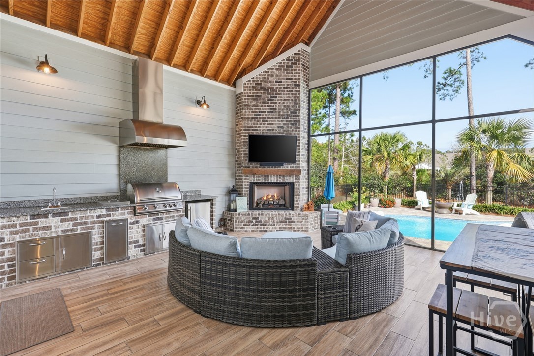 405 Waterways Parkway S