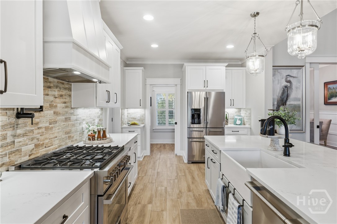 405 Waterways Parkway S