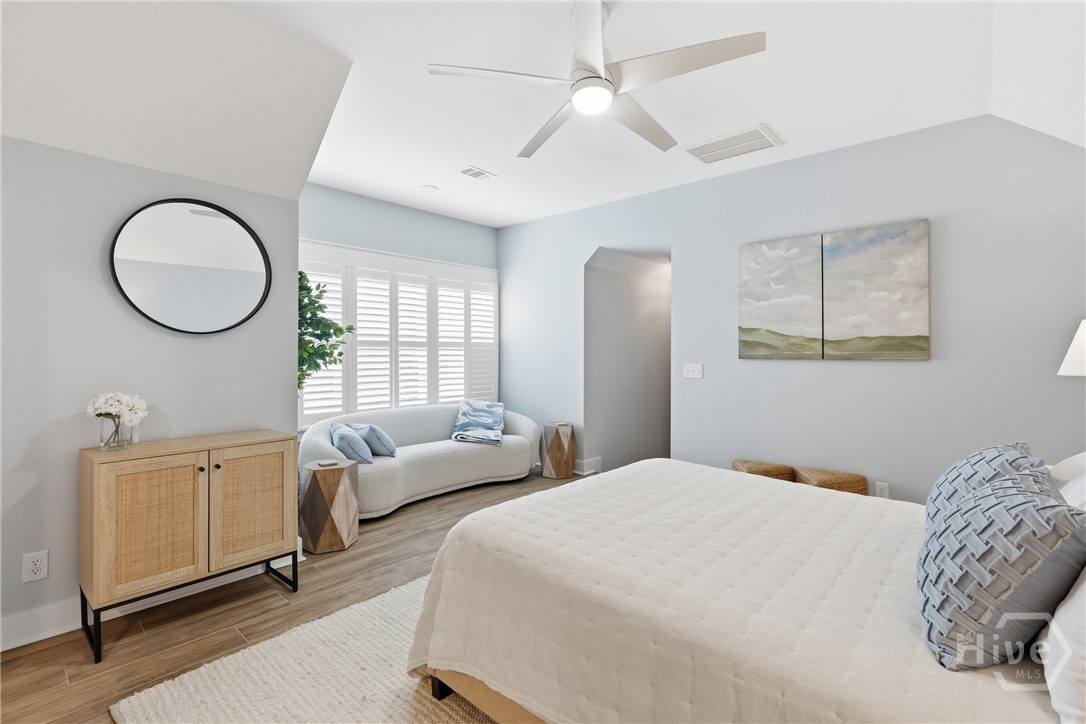 405 Waterways Parkway S