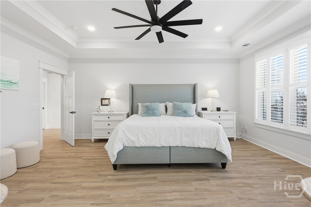 405 Waterways Parkway S