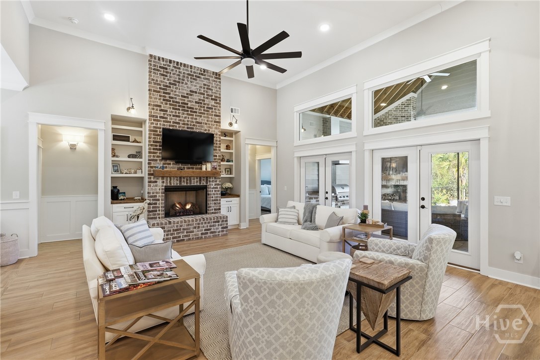 405 Waterways Parkway S