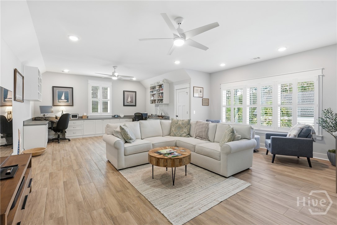 405 Waterways Parkway S