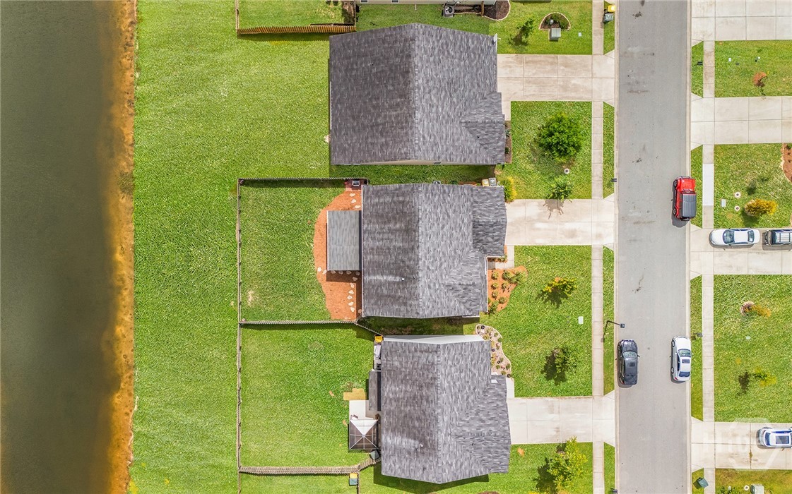 238 Lakepointe Drive