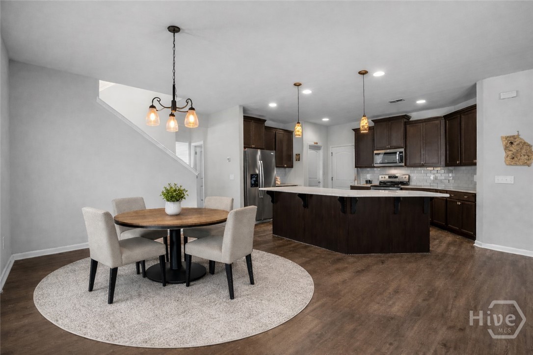 238 Lakepointe Drive