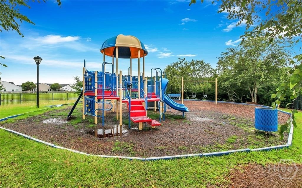 238 Lakepointe Drive