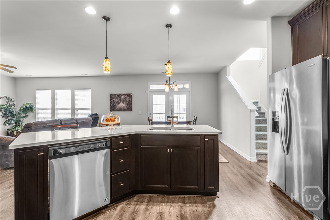 238 Lakepointe Drive