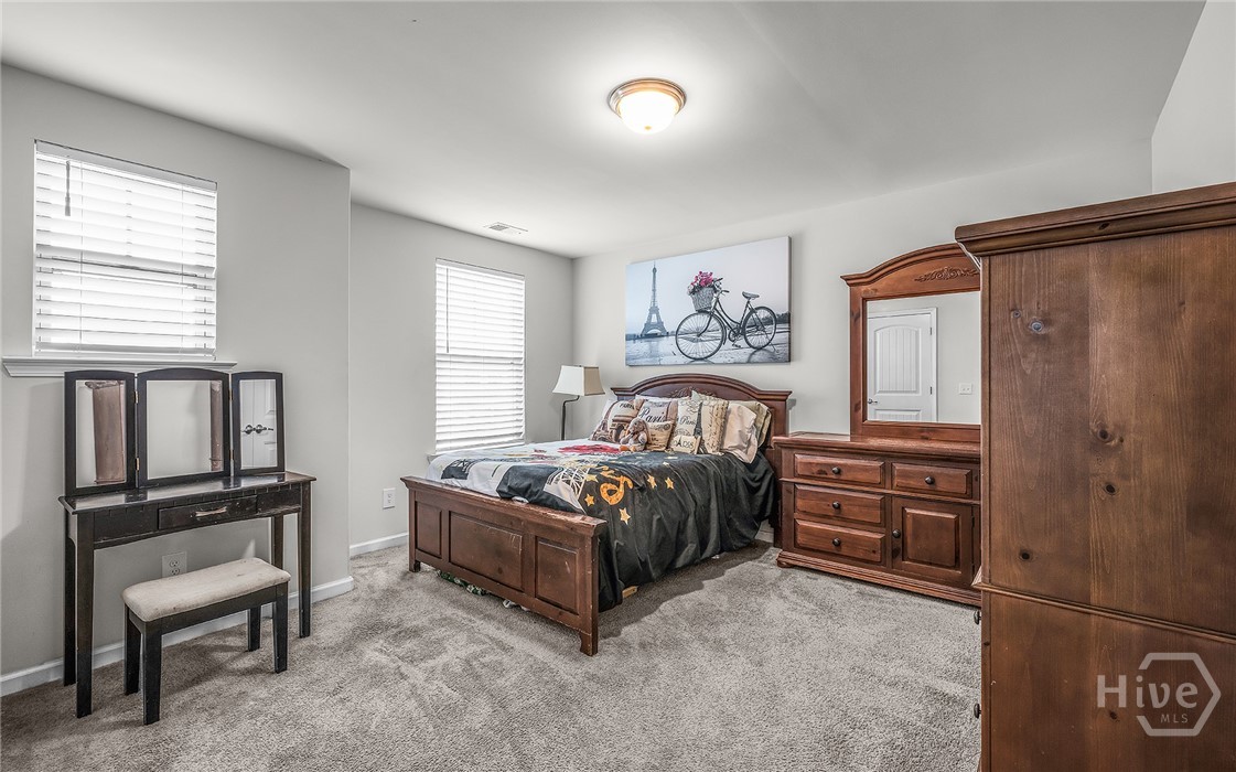 238 Lakepointe Drive