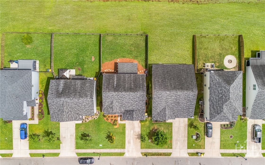 238 Lakepointe Drive