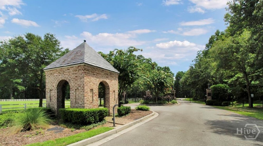 492 Hunter's Loop Drive