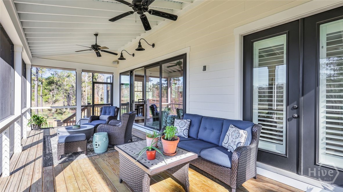 492 Hunter's Loop Drive