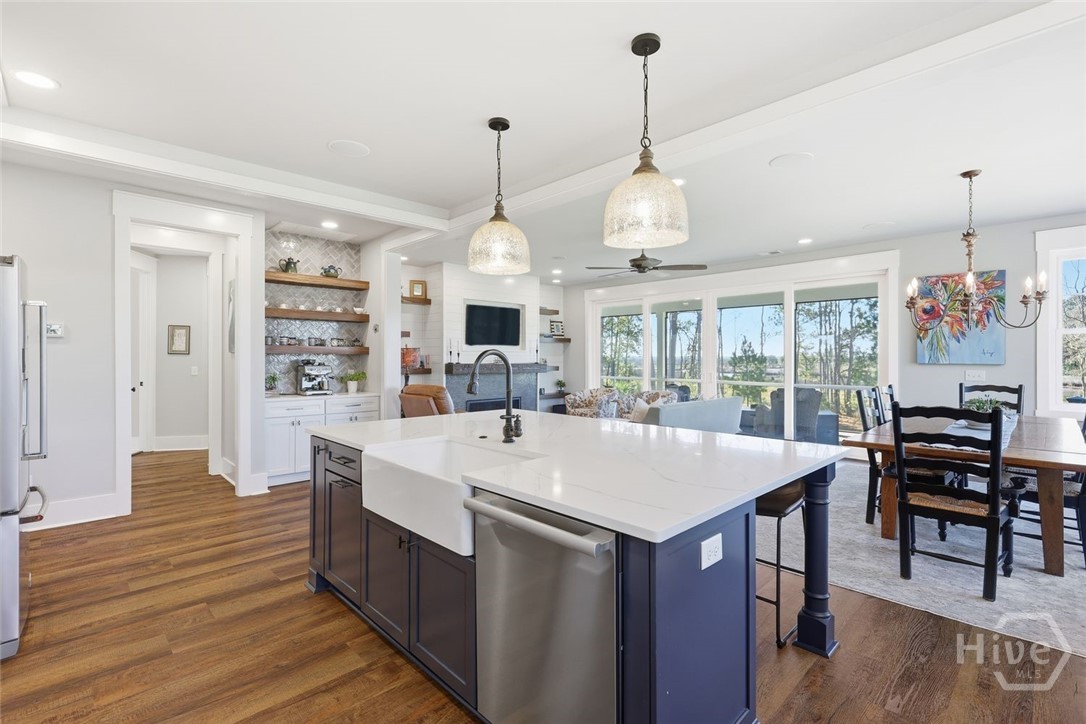 492 Hunter's Loop Drive