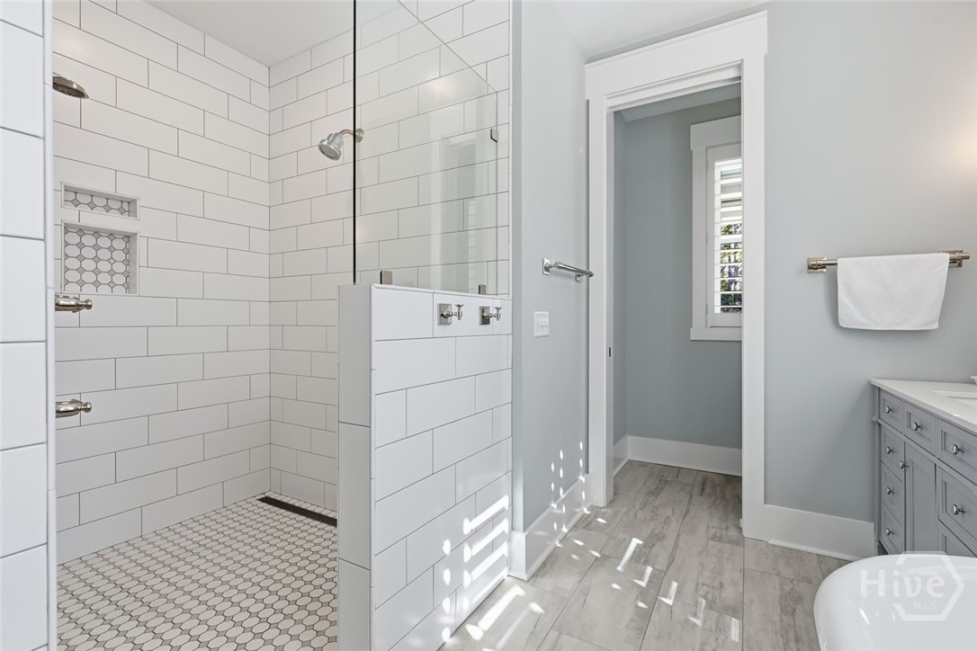 492 Hunter's Loop Drive