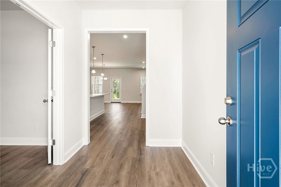 404 Monterey Loop