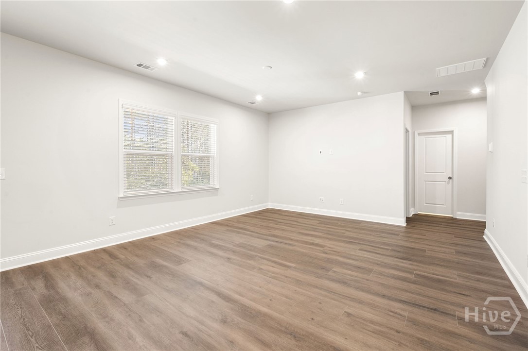 404 Monterey Loop