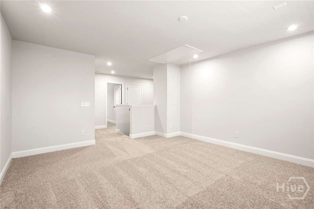 404 Monterey Loop