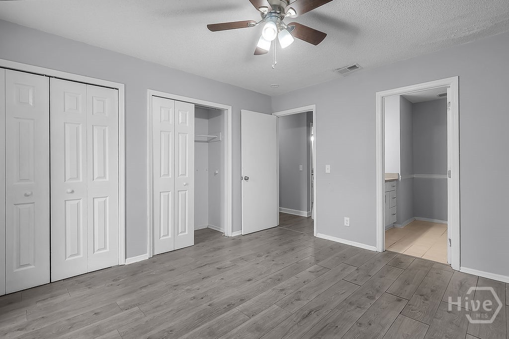 12 English Saddle Court