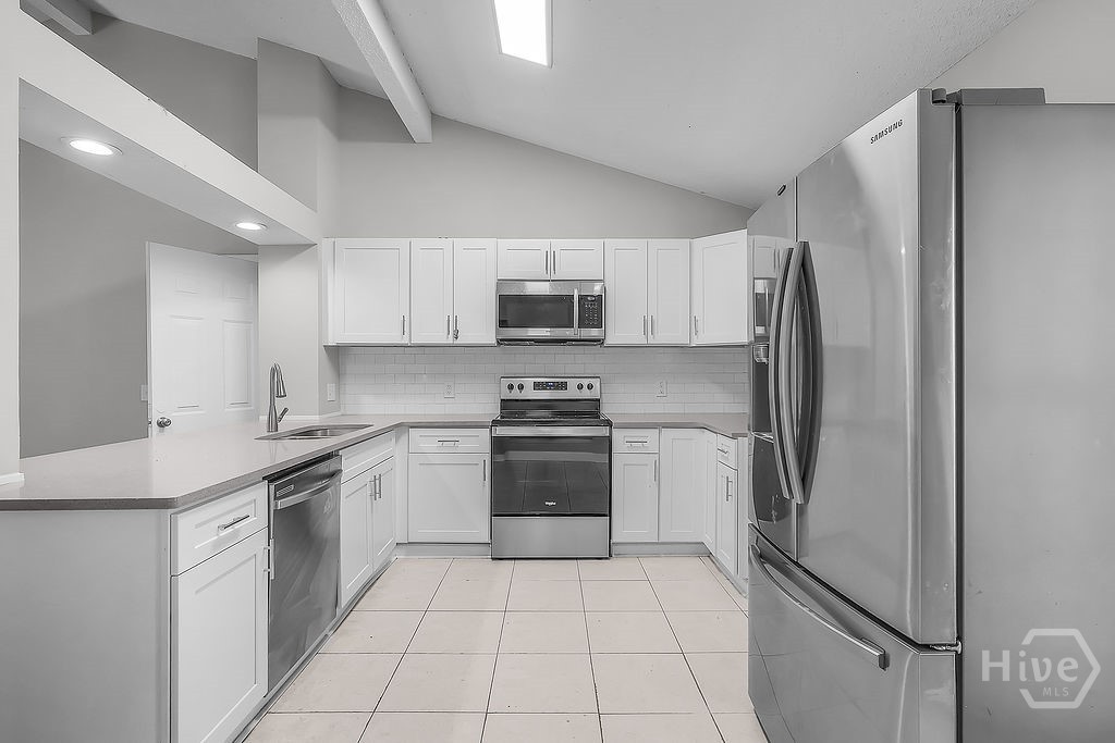 12 English Saddle Court