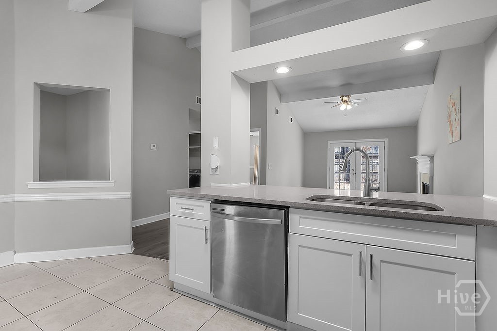 12 English Saddle Court