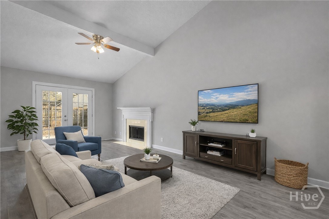 12 English Saddle Court