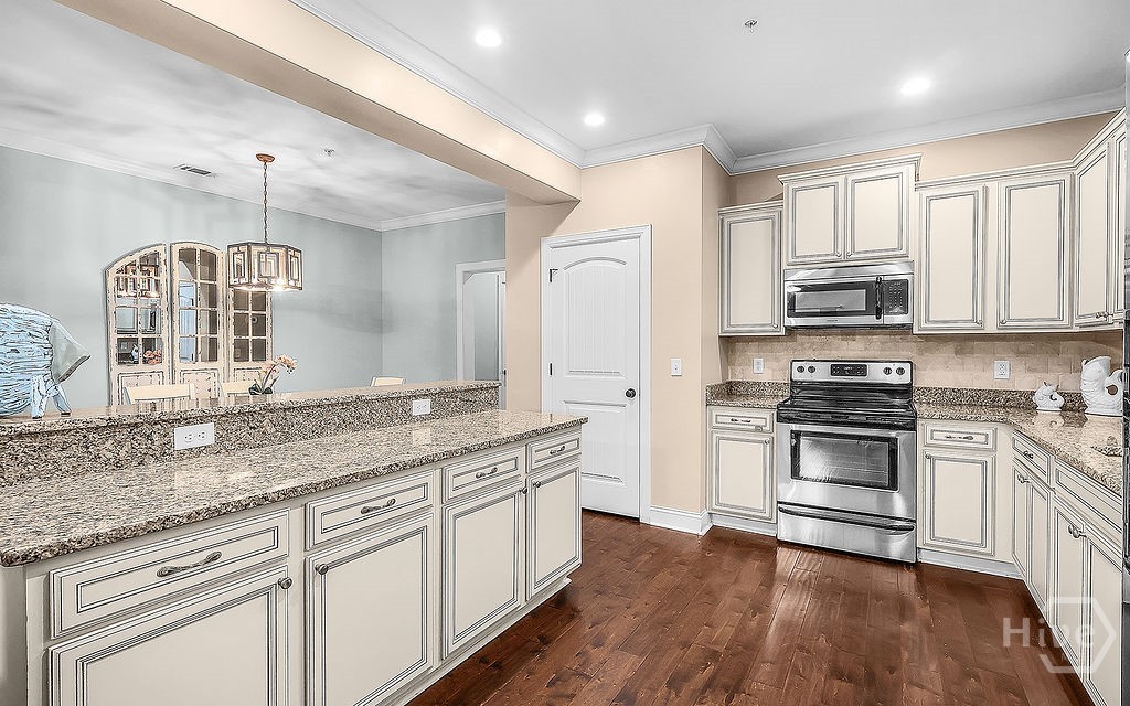 304 Reserve Lane