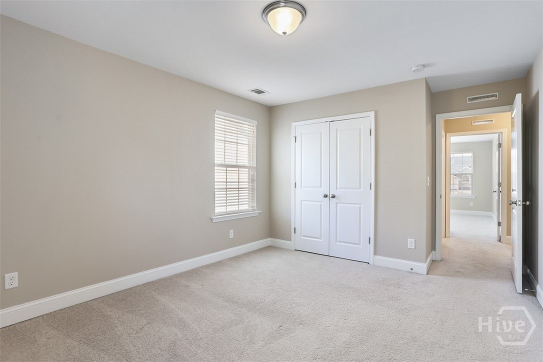 5 Whitaker Way N