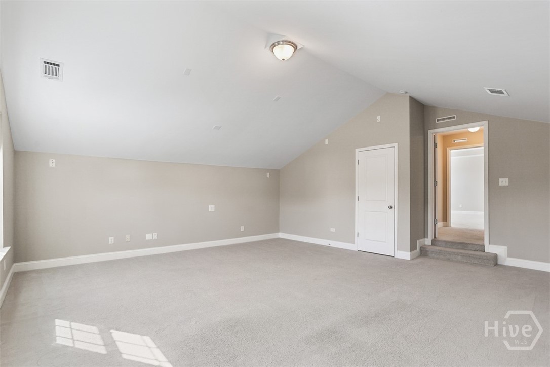 5 Whitaker Way N