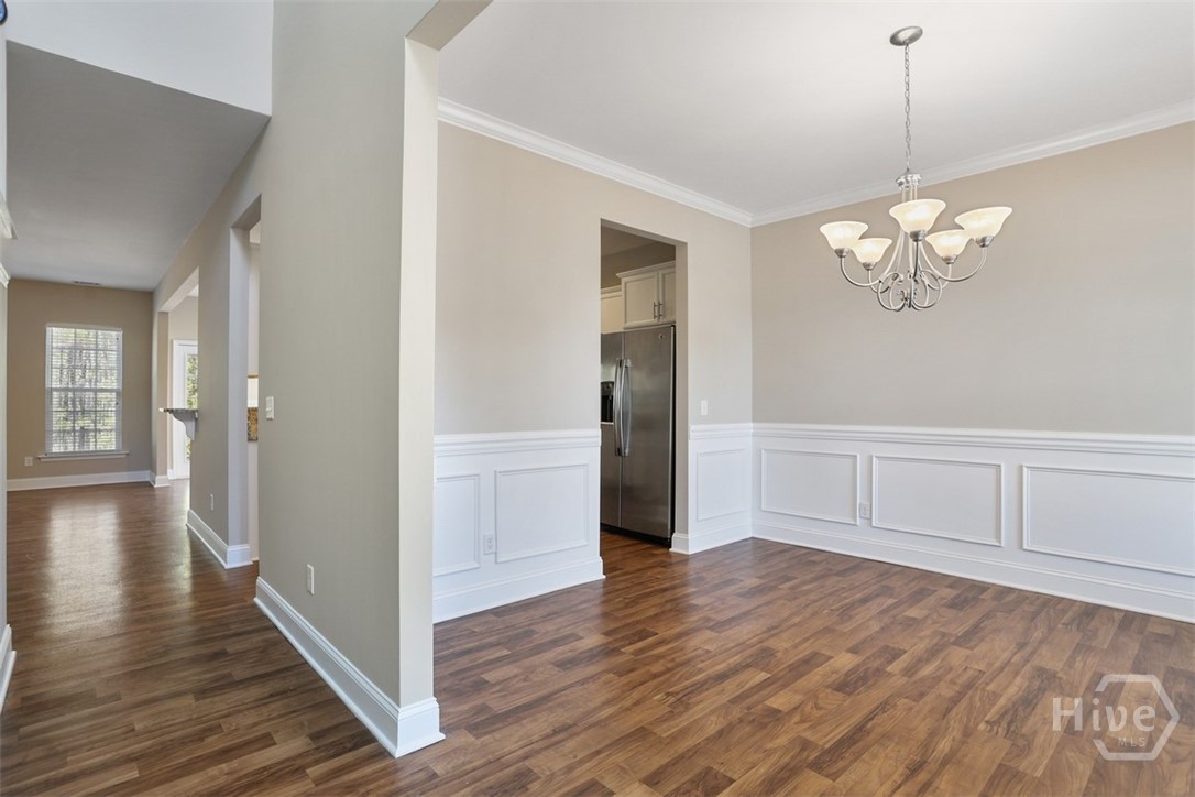 5 Whitaker Way N