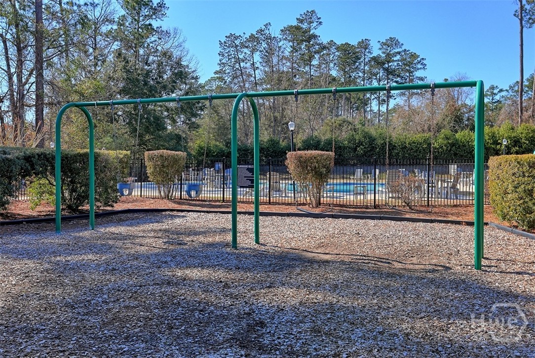 5 Whitaker Way N