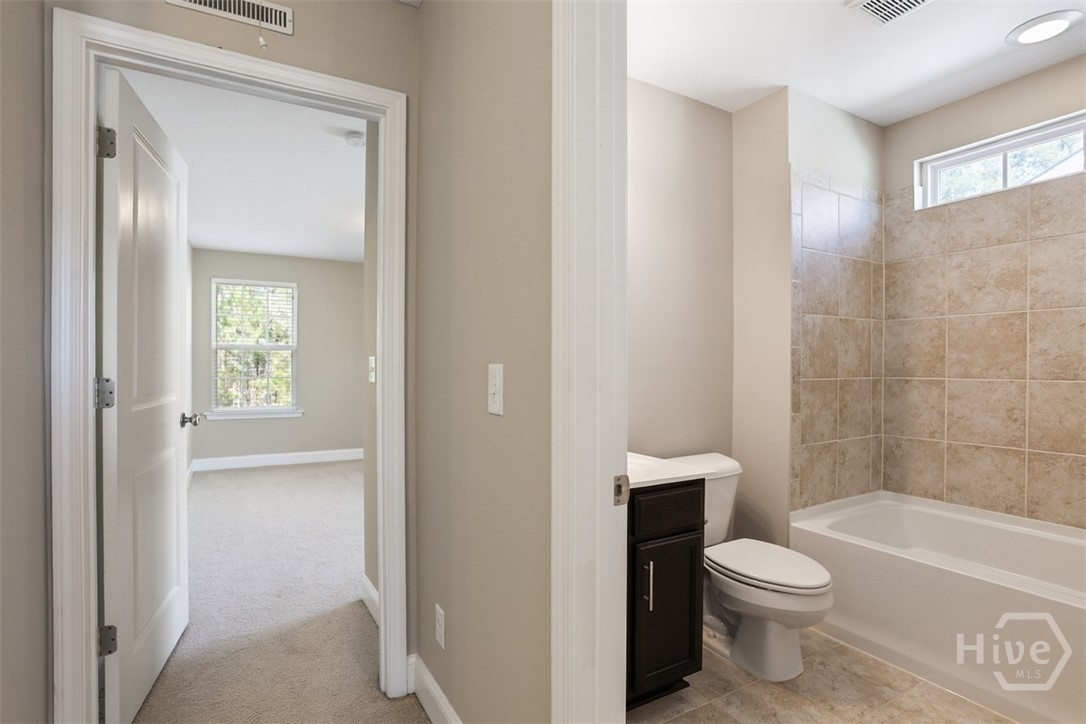 5 Whitaker Way N