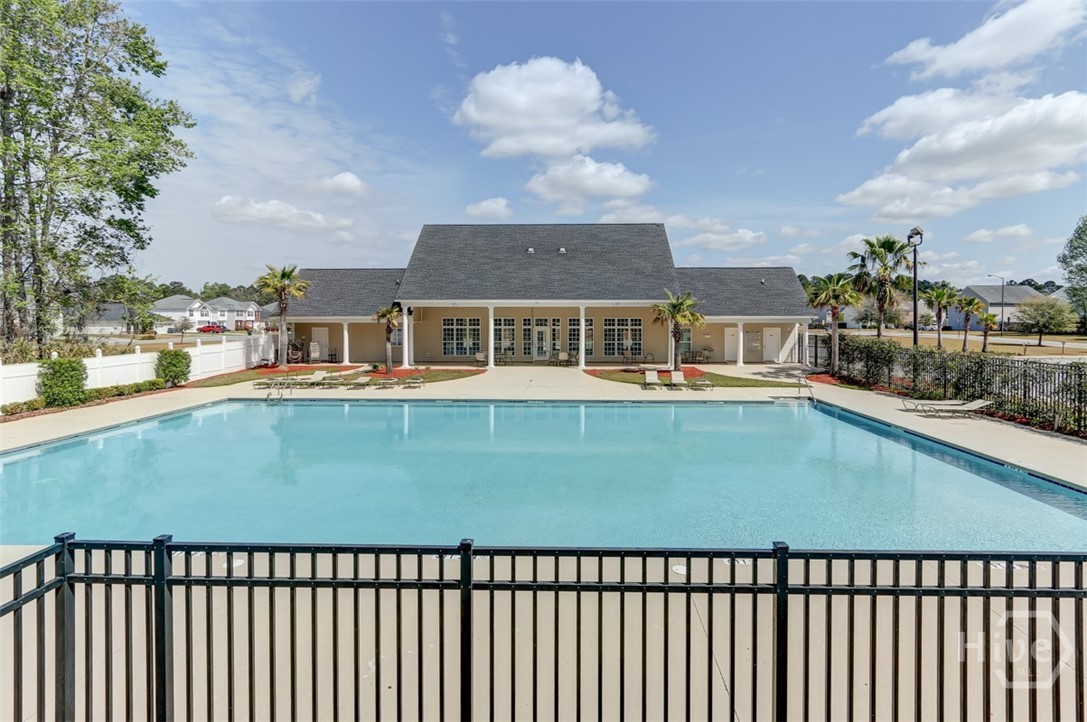 1 Raintree Way