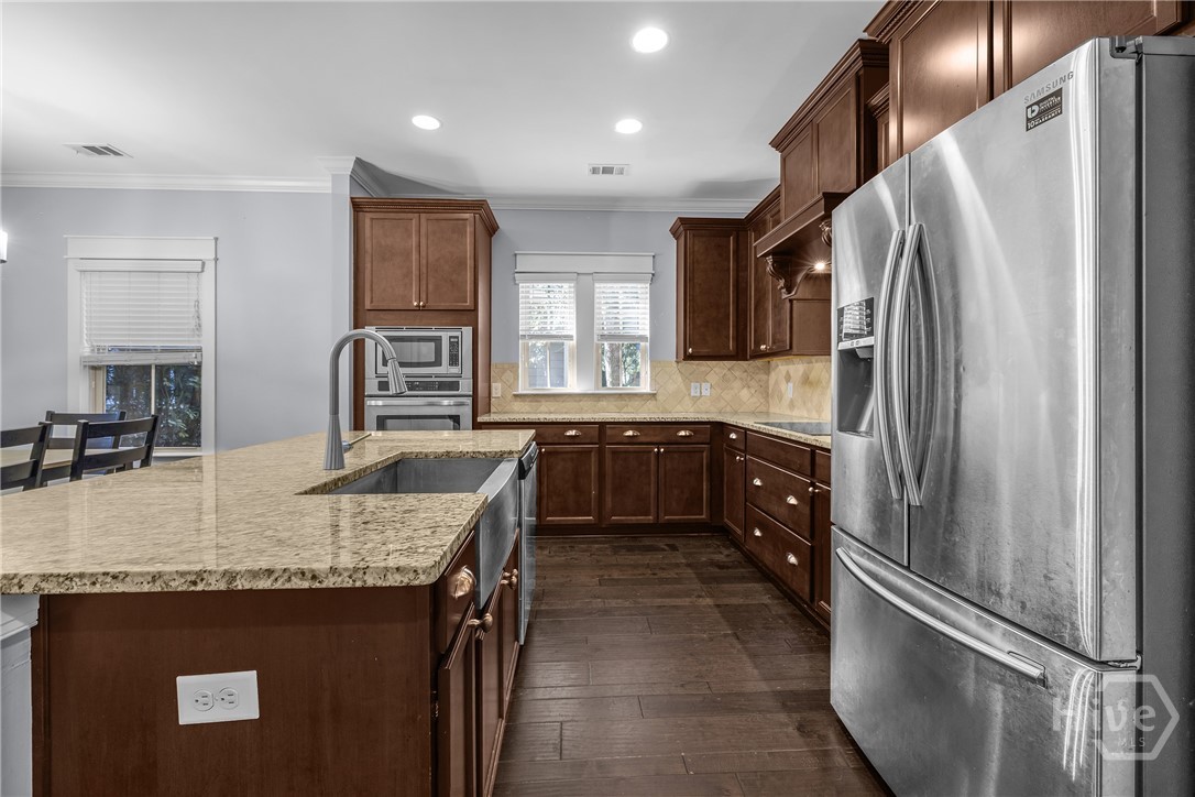 205 Ridgewood Park Drive N