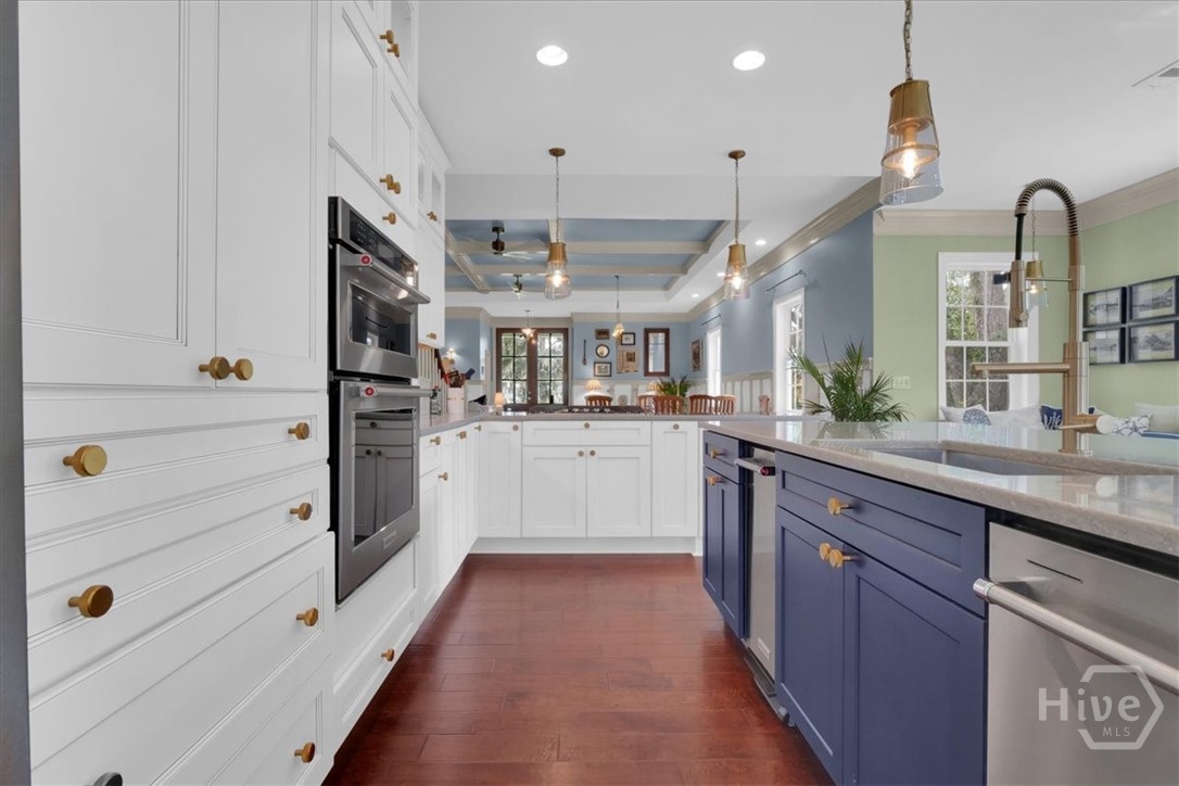 3217 Coopers Point Drive