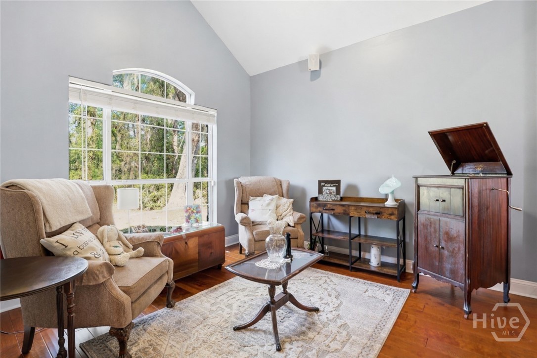 115 Pinetree Road