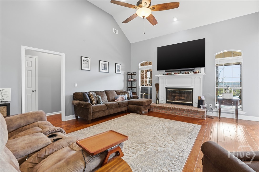 115 Pinetree Road