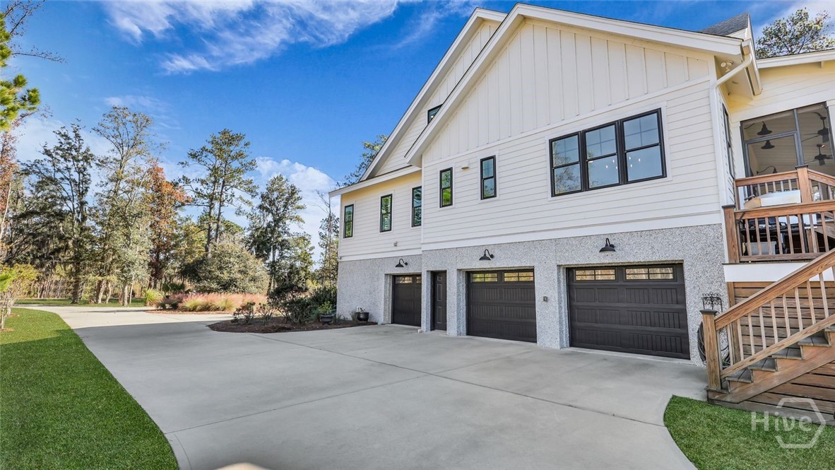 492 Hunter's Loop Drive