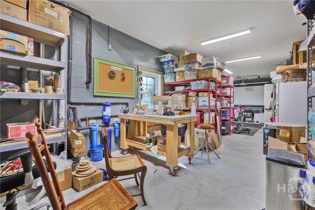 492 Hunter's Loop Drive