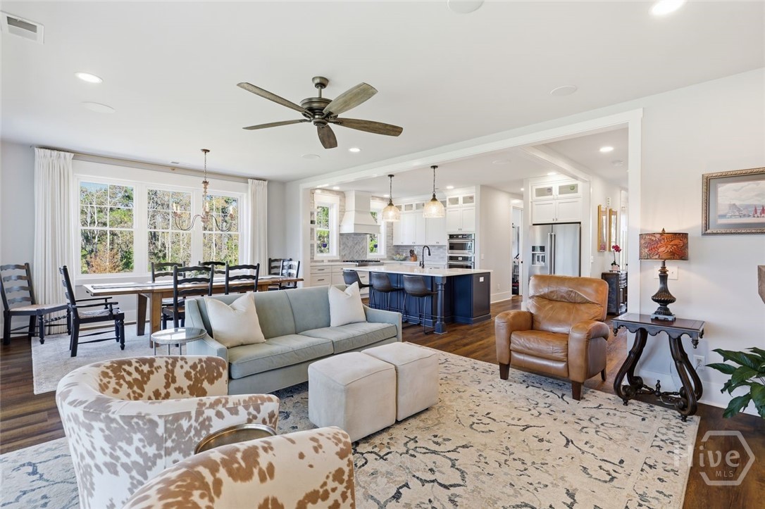 492 Hunter's Loop Drive