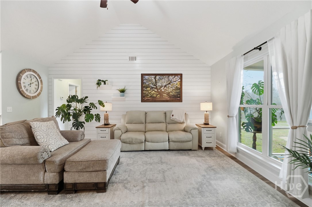 3246 Midland Road
