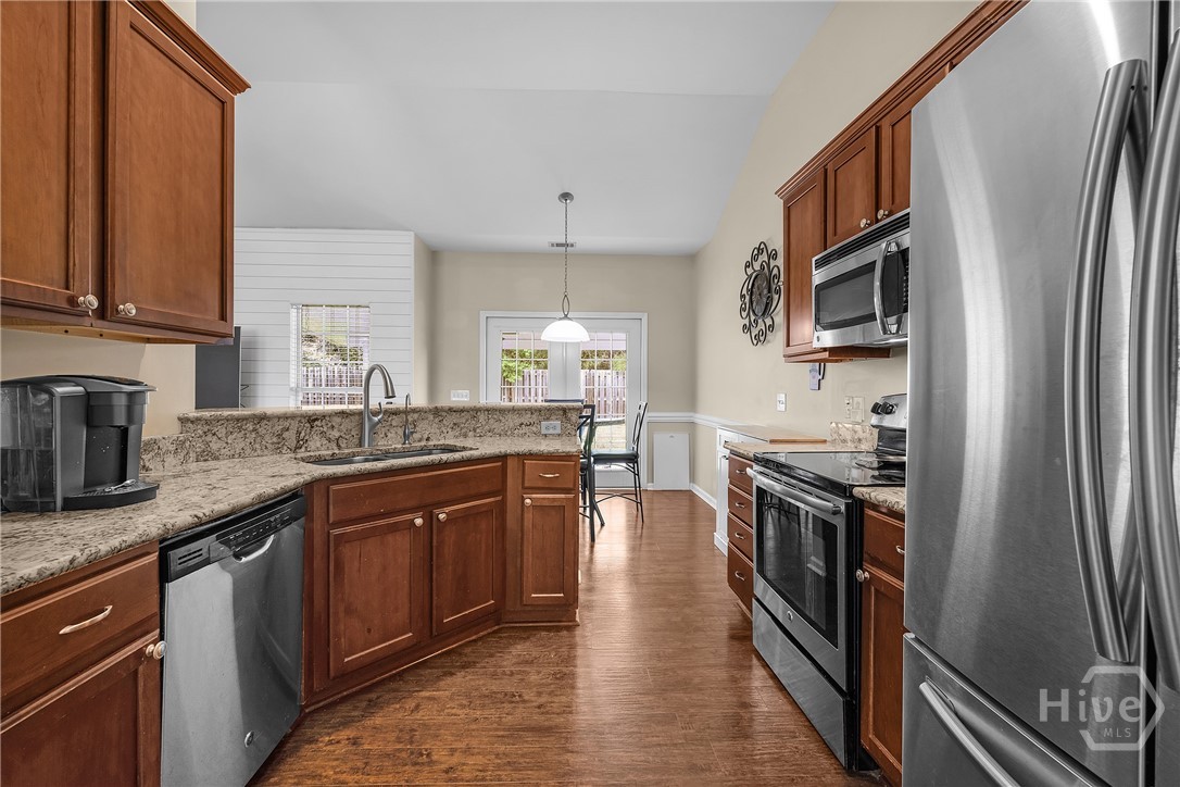 122 Willow Point Circle