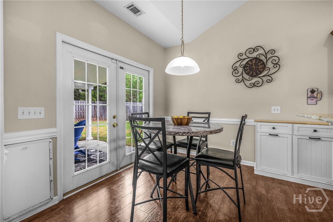 122 Willow Point Circle